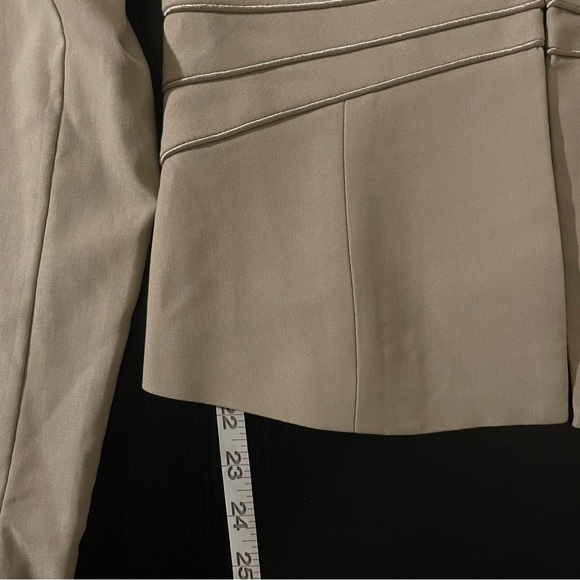 Rampage fitted khaki blazer with front hook closure - Picture 8 of 9